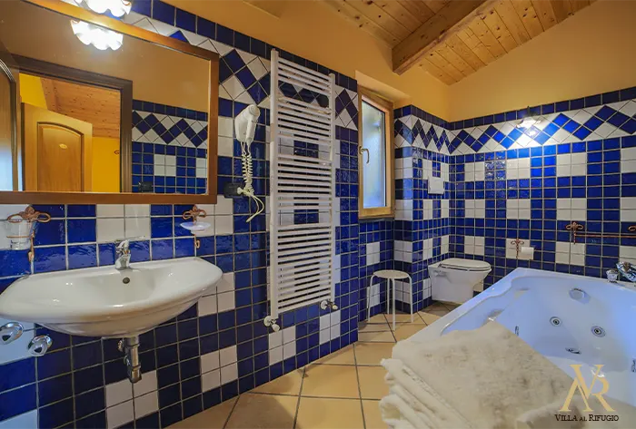 vasca camera suite villa al rifugio cava de tirreni